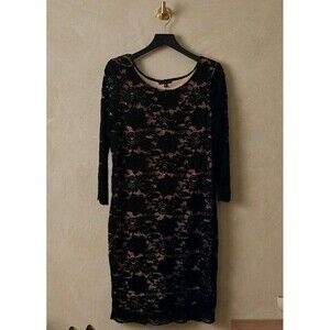 Tiana B black and nude floral lace sheath dress featuring 3/4 sleeves. sz 12